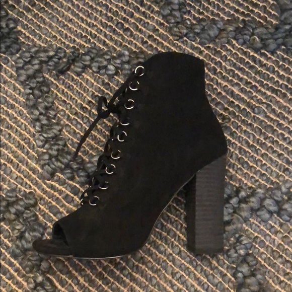 Steve Madden Open Toed Booties - Picture 4 of 6